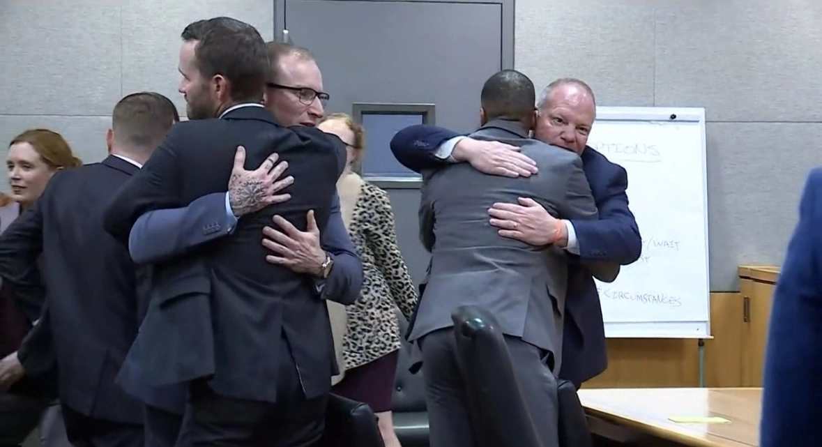 Former sheriff's deputies found not guilty of all charges in death of Javier Ambler